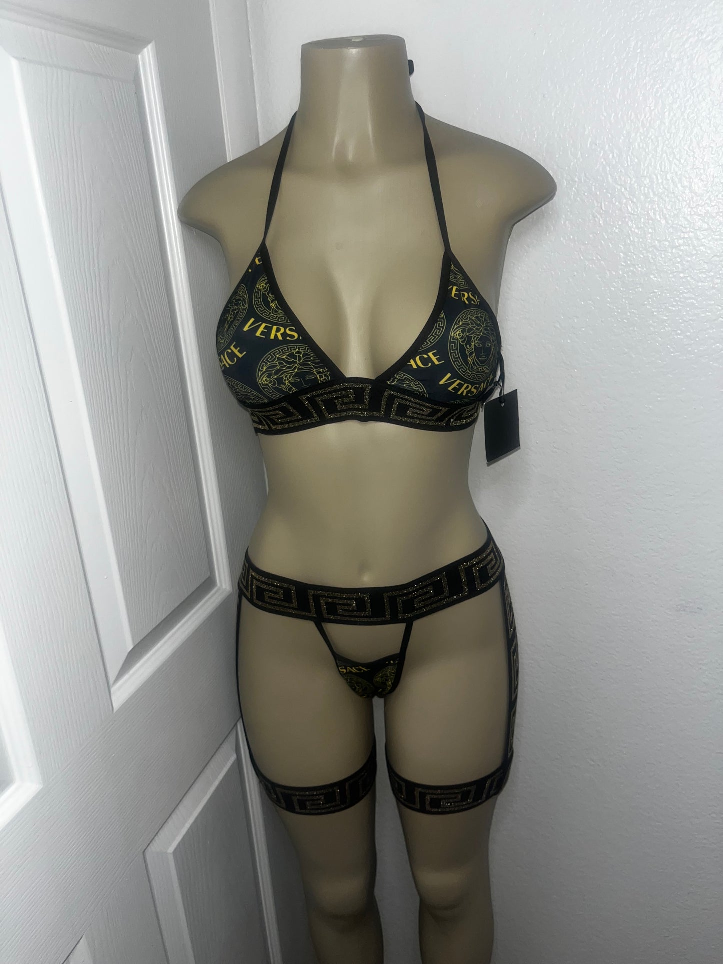 Gold trip set