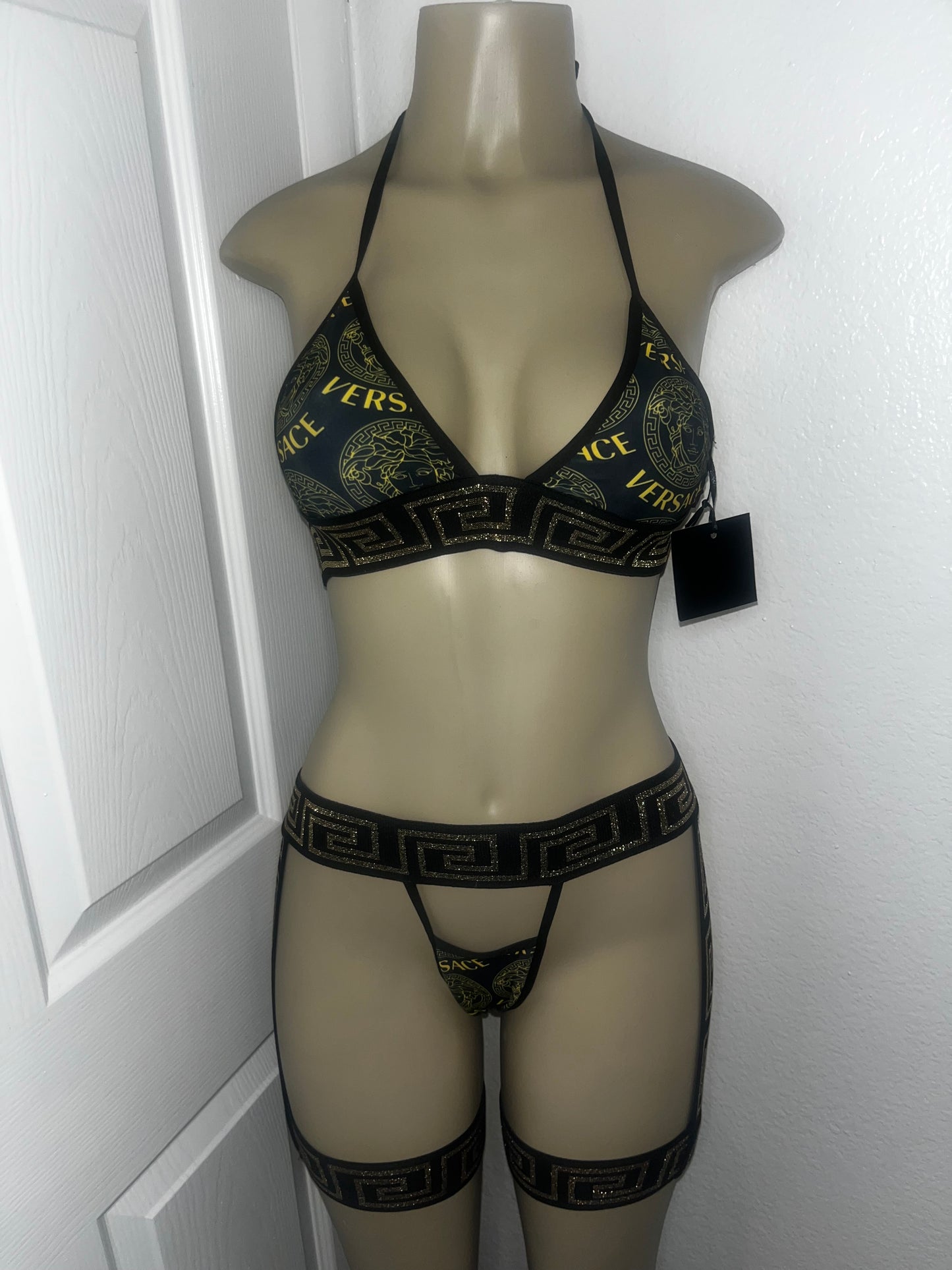 Gold trip set